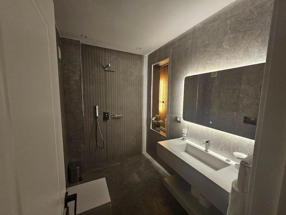 Blloku Suites, City Centre,Tirana Exteriör bild